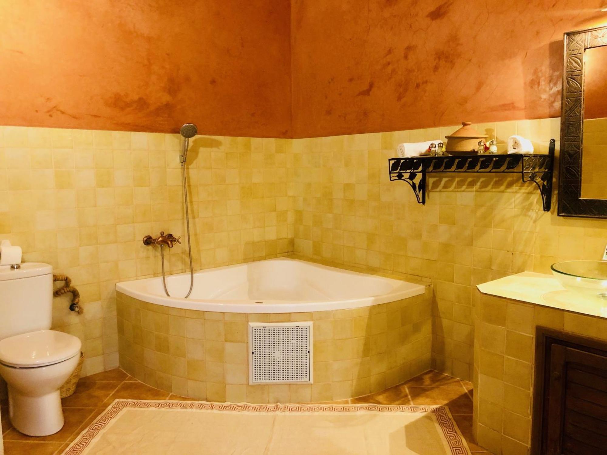 Kasbah Isfoula And Spa Ait Benhaddou Kamer foto